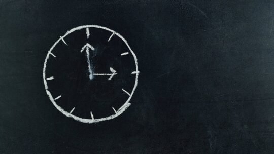 Relógios Minimalistas: Tendência, Estilo e Sofisticação no Dia a Dia